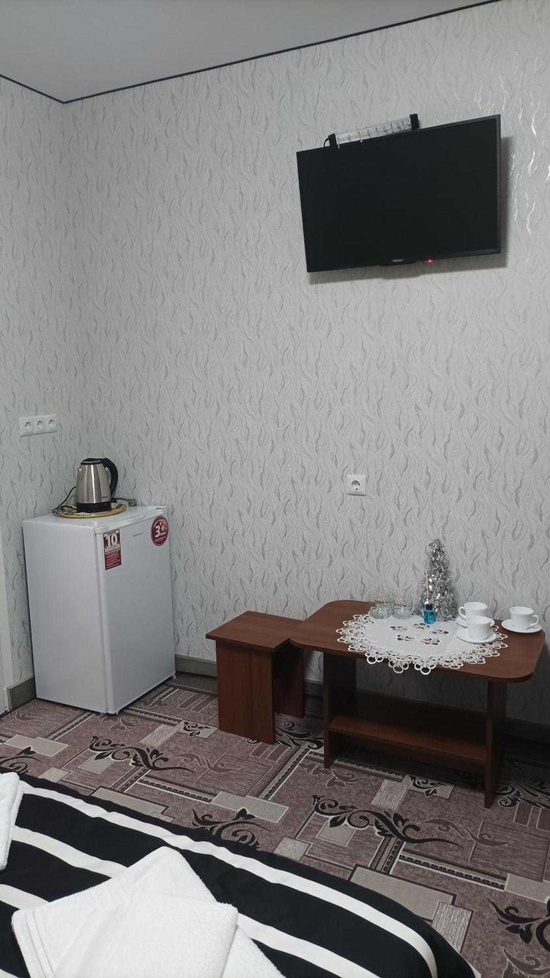 Готель Ассоль Khmel'nyts'kyy Ngoại thất bức ảnh