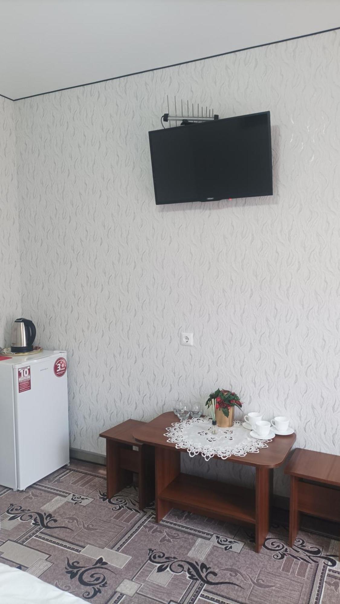 Готель Ассоль Khmel'nyts'kyy Ngoại thất bức ảnh